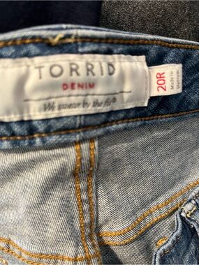 Torrid  Light Wash High-Rise Jeans - Blue
